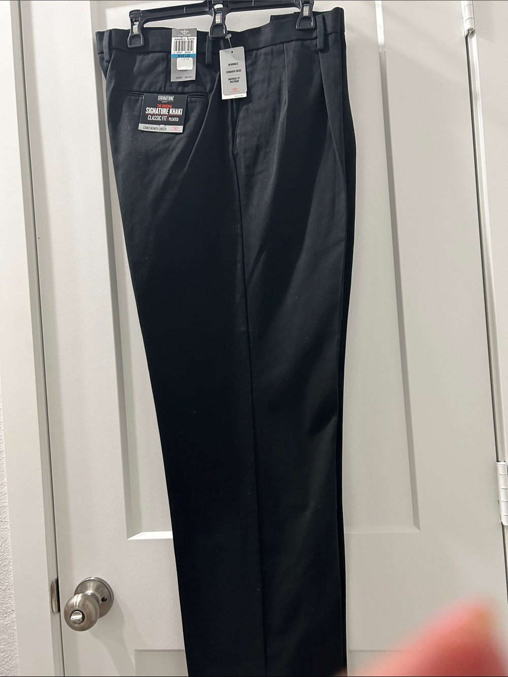 Dockers Signature Black Straight-Leg Men’s Dress Pants